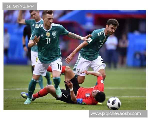 德国与韩国足球队球服对比分析展现各自独特风格与文化内涵 德国与韩国足球队球服对比分析展现各自独特风格与文化内涵