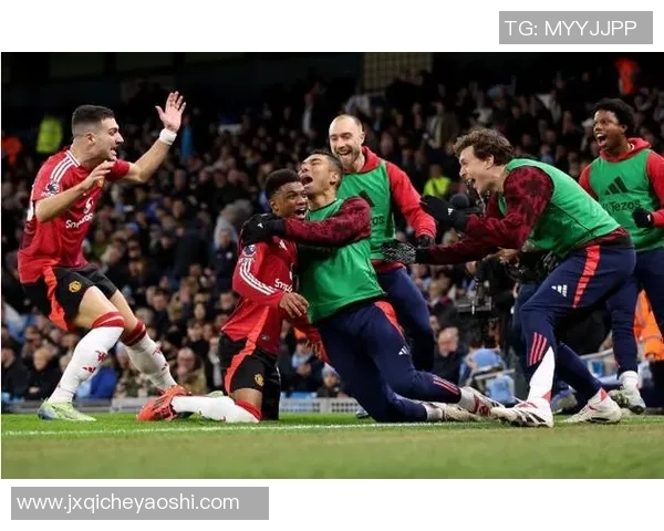 曼联与巴萨激战正酣最终结果揭晓引发球迷热议 曼联与巴萨激战正酣最终结果揭晓引发球迷热议